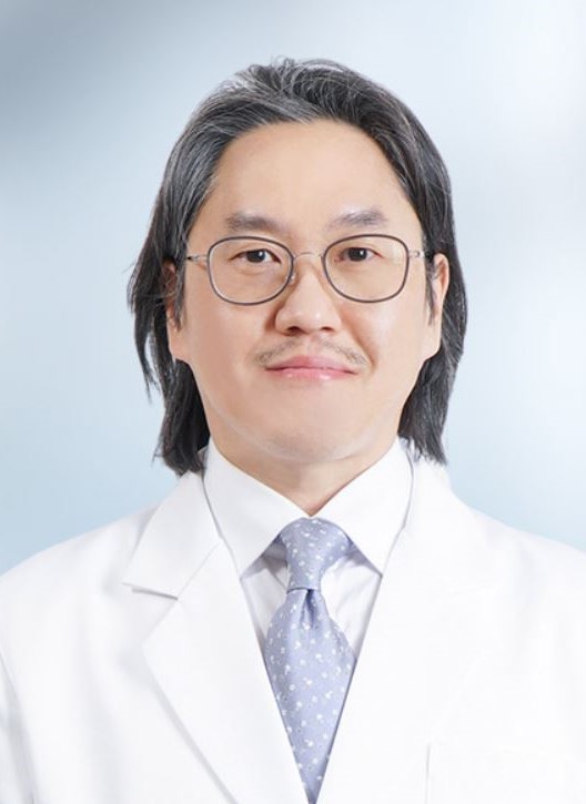 Judging Committee Sang Yoon Kang