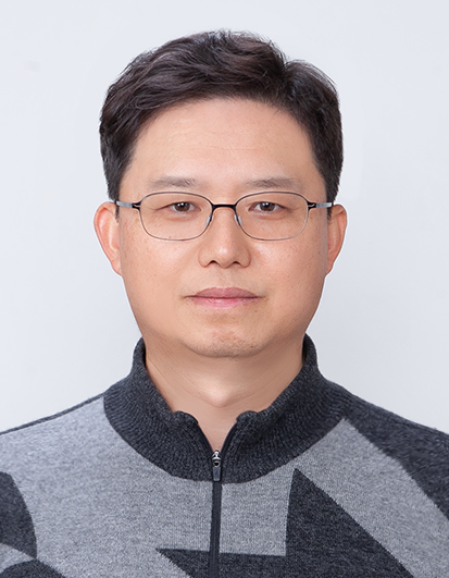 Executive Director Jae Hoon Lee