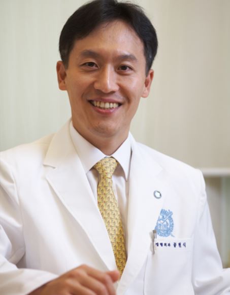 International Affairs Committee  Hyun Sik Gong