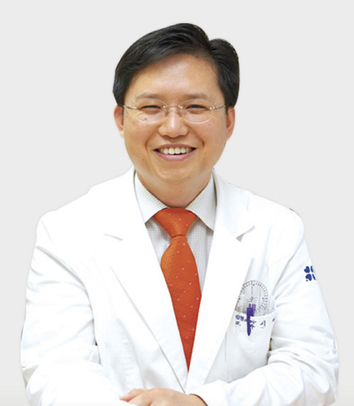 Executive Director Jae Hoon Lee
